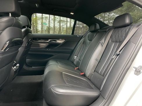 Used 2019 BMW 750i xDrive w/ M Sport Package image 14