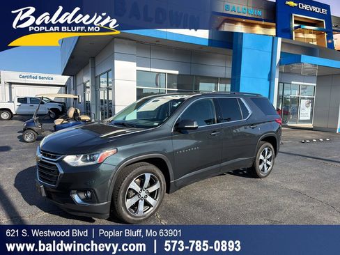Used 2019 Chevrolet Traverse LT w/ LT Premium Package AWD/4WD image 1