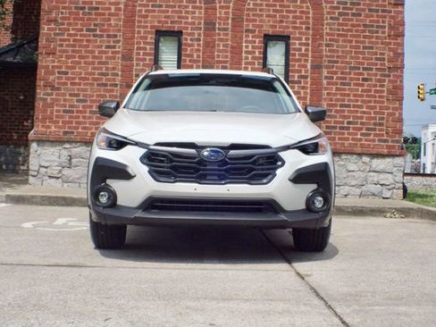 Used 2025 Subaru Crosstrek 2.0i Premium AWD/4WD image 2