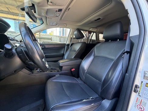 Used 2018 Subaru Outback 3.6R Limited AWD/4WD image 13
