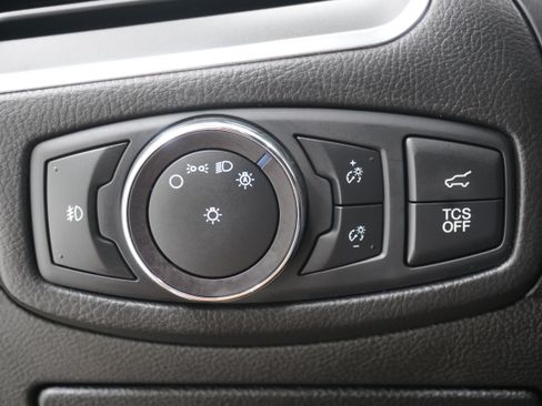 Used 2019 Ford Edge Titanium FWD image 25