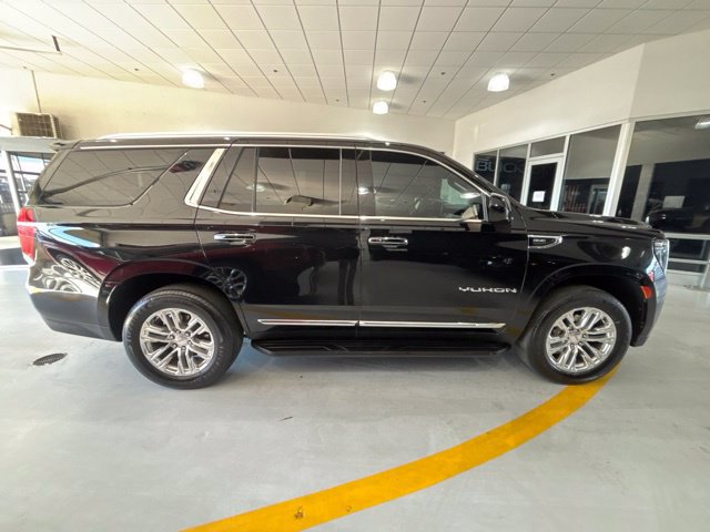 Used 2023 GMC Yukon SLT AWD/4WD image 7