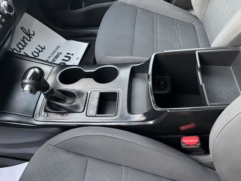 Used 2017 Kia Sorento LX image 16