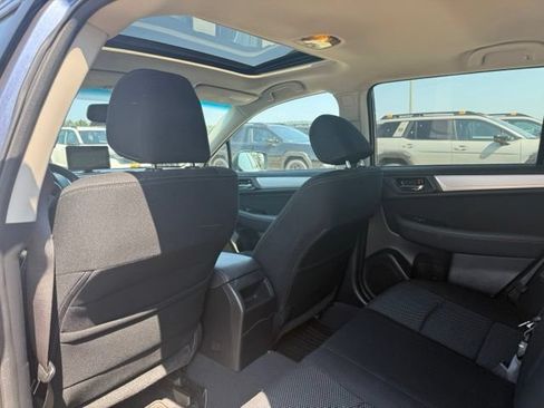Used 2017 Subaru Outback 2.5i Premium AWD/4WD image 12
