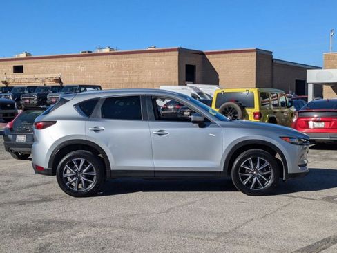 Used 2018 MAZDA CX-5 Touring image 4