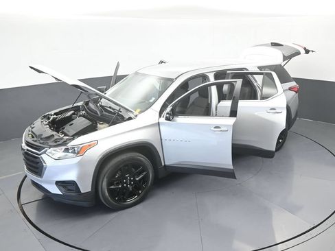 Used 2020 Chevrolet Traverse LS FWD image 60