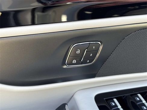 New 2026 Lincoln Nautilus Premier image 22