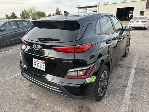 Used 2023 Hyundai Kona SE image 4
