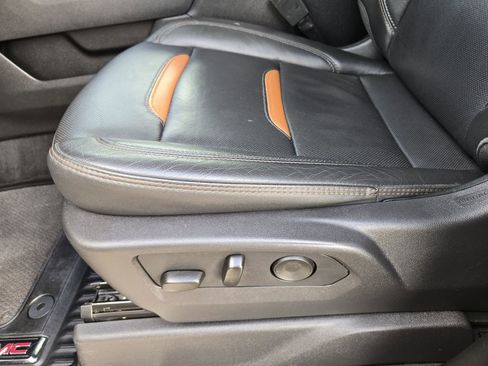 Used 2024 GMC Sierra 2500 AT4 w/ AT4 Preferred Package image 20