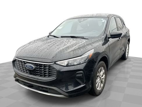 Used 2023 Ford Escape Active image 1