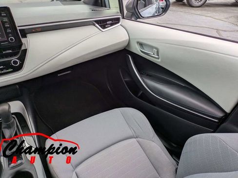 Used 2021 Toyota Corolla SE FWD image 19