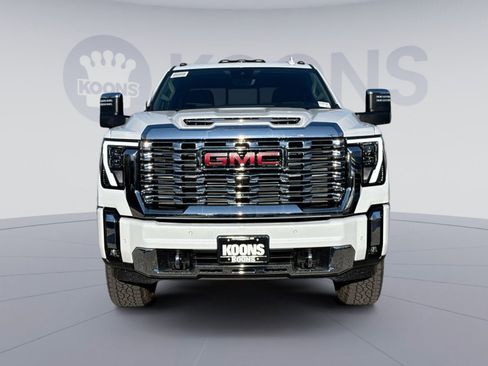 New 2026 GMC Sierra 2500 Denali w/ Denali Reserve Package image 11