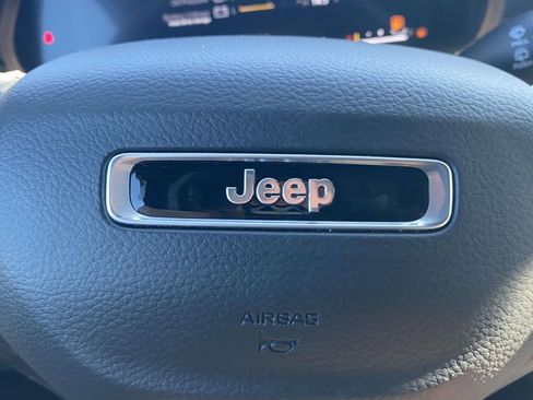 New 2026 Jeep Grand Cherokee Limited w/ Luxury Tech Group II image 52