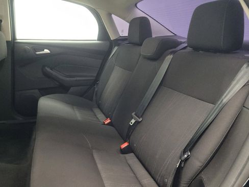 Used 2017 Ford Focus SEL image 18