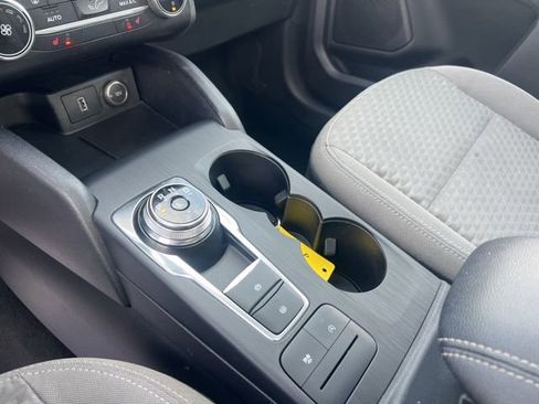 Certified 2020 Ford Escape SE image 15