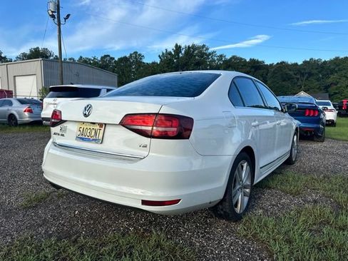 Used 2017 Volkswagen Jetta SEL FWD image 4