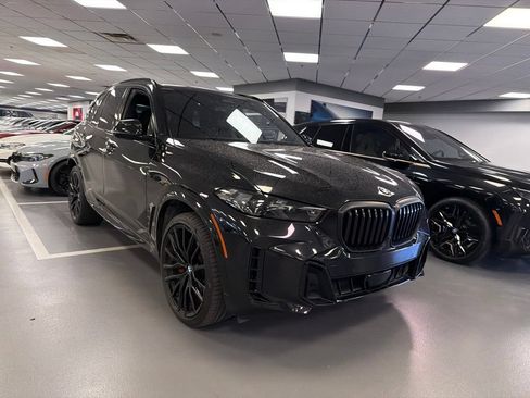 Used 2024 BMW X5 sDrive40i w/ M Sport Package RWD image 3
