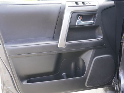 Used 2022 Toyota 4Runner SR5 Premium w/ Moonroof Package RWD image 22