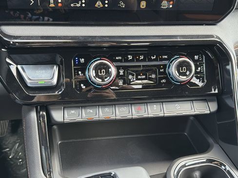 New 2026 GMC Sierra 1500 AT4 w/ Technology Package image 6