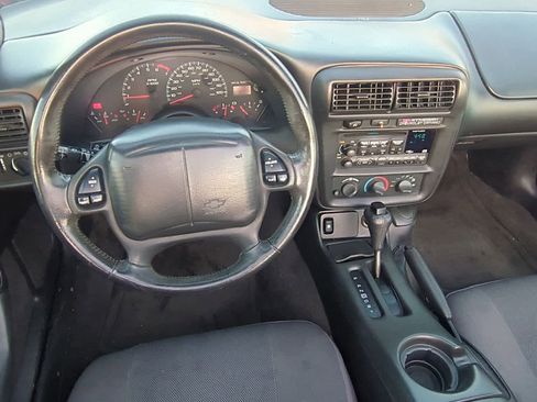 Used 2002 Chevrolet Camaro LT image 16