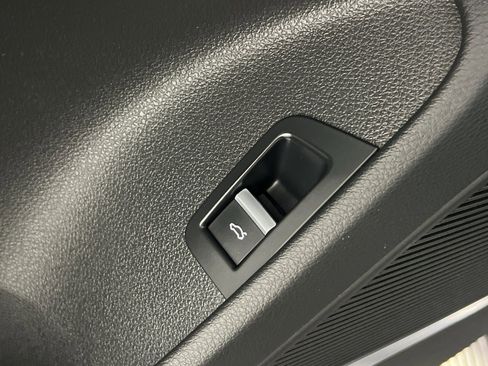 Used 2023 Audi Q7 2.0T Premium Plus w/ Premium Plus Package image 33