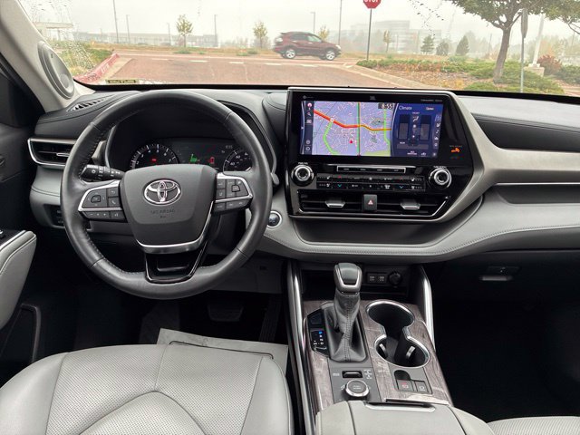 Used 2020 Toyota Highlander Limited AWD/4WD image 29