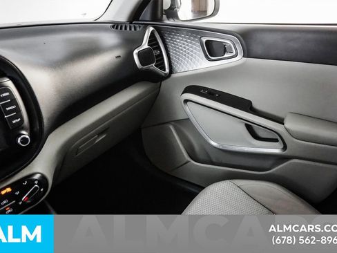 Used 2025 Kia Soul LX image 39