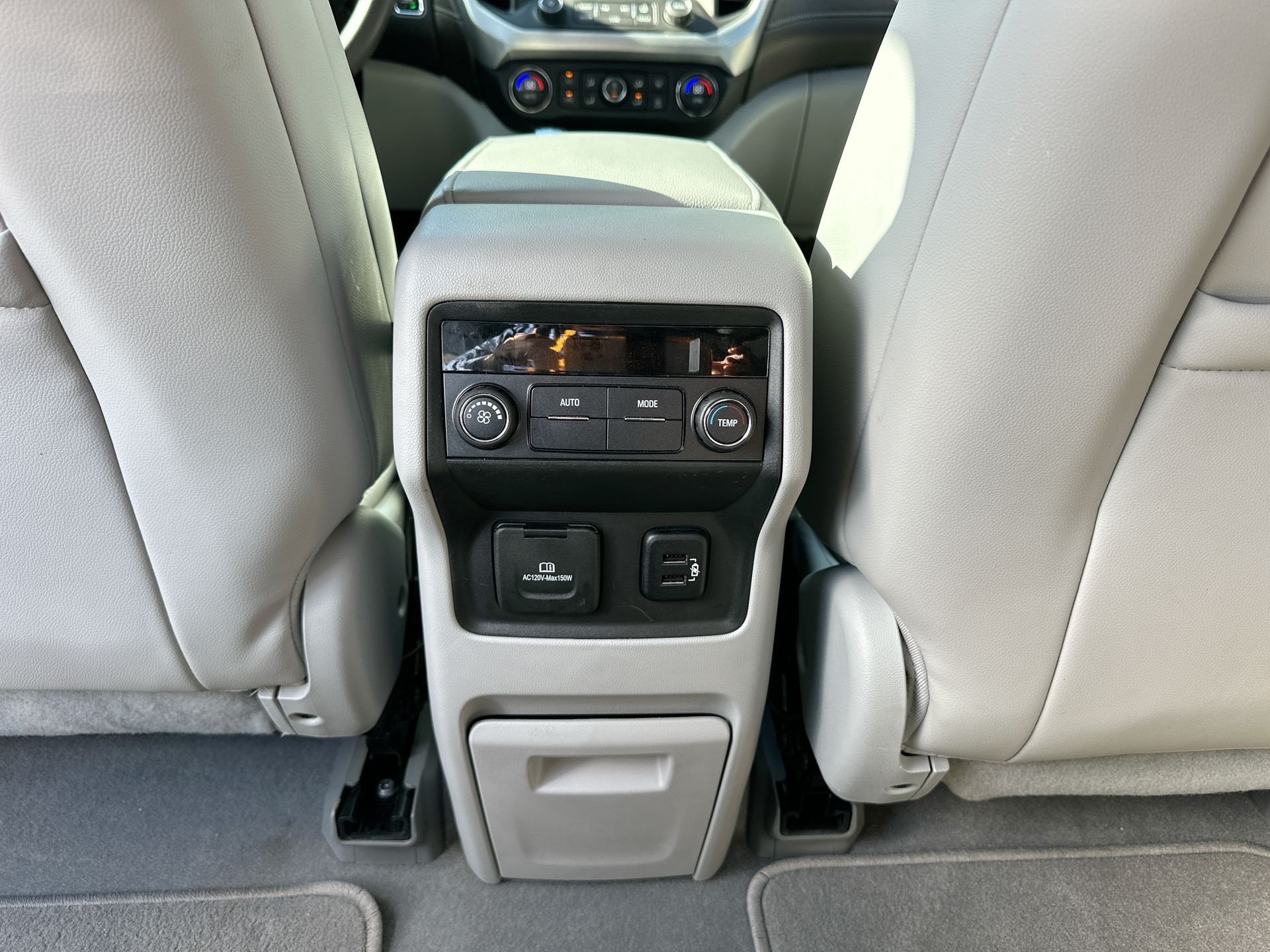 Certified 2017 GMC Acadia SLT FWD image 22