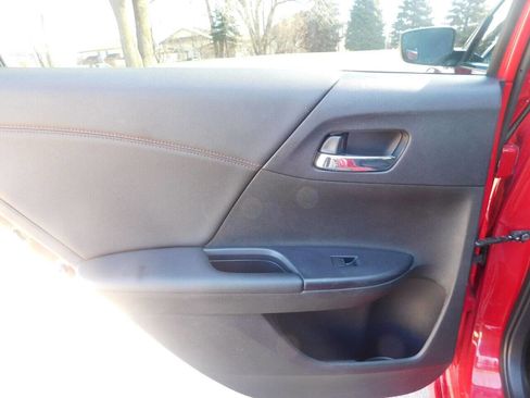 Used 2017 Honda Accord Sport Special Edition image 13