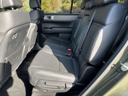 Used 2025 Hyundai Santa Fe SEL image 21