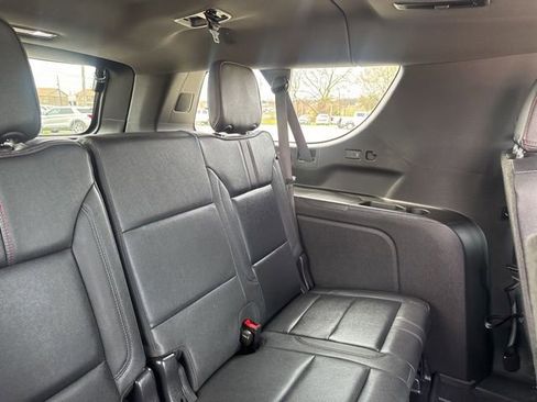 Used 2023 Chevrolet Suburban RST w/ Luxury Package image 23