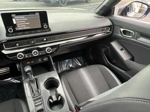 Used 2023 Honda Civic Sport image 28