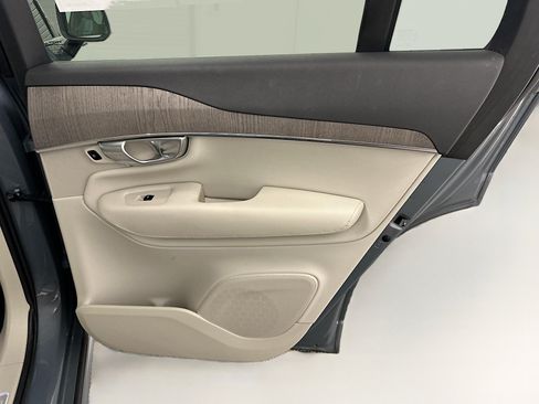 Used 2023 Volvo XC90 B5 Plus AWD/4WD image 34