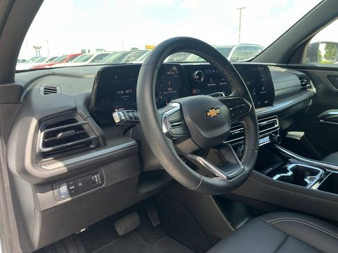 Used 2026 Chevrolet Traverse LT FWD image 17