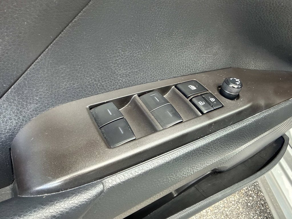 Used 2023 Toyota Camry SE FWD image 21