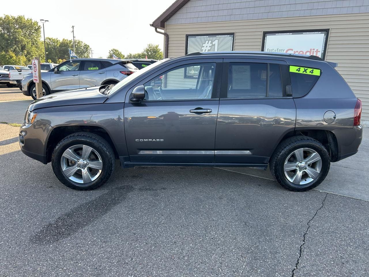 Used 2015 Jeep Compass Latitude w/ Trailer Tow Prep Group AWD/4WD image 8