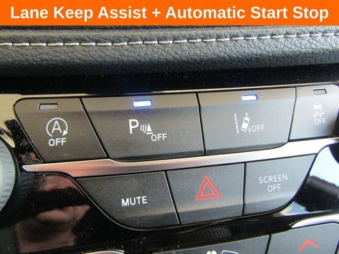 New 2027 Chrysler Pacifica Select AWD/4WD image 17