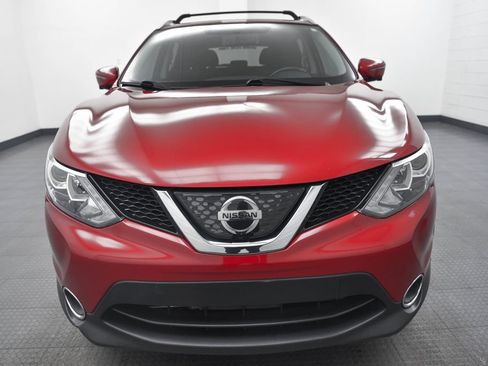 Used 2018 Nissan Rogue Sport SV w/ SV Technology Package image 2