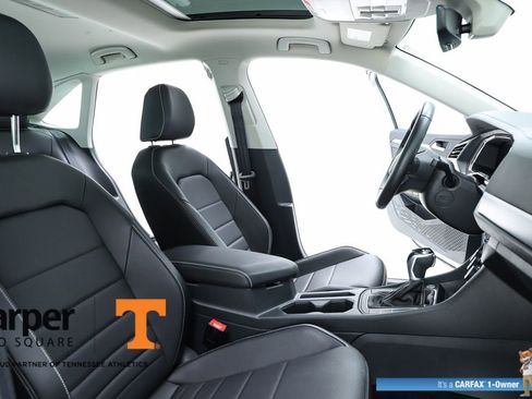 Used 2023 Volkswagen Jetta SE w/ Panoramic Sunroof Package image 35