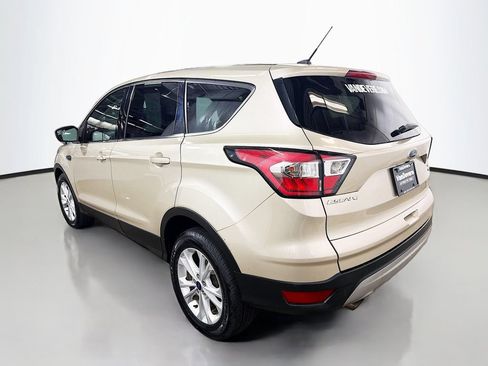 Used 2017 Ford Escape SE w/ SE Cold Weather Package FWD image 7