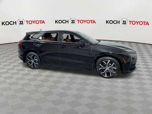 New 2025 Toyota Crown Signia image 9