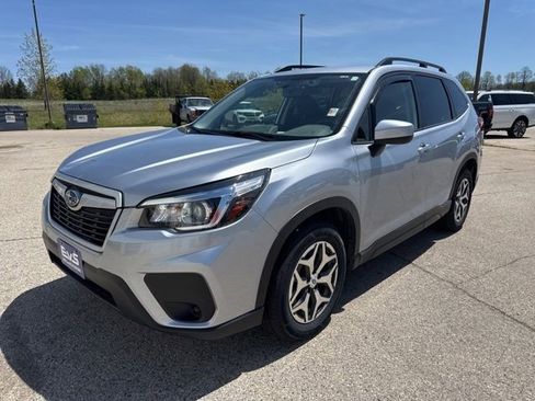 Used 2020 Subaru Forester Premium w/ Popular Package #1 AWD/4WD image 2