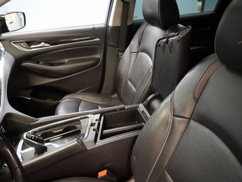 Used 2019 Buick Enclave Avenir w/ Avenir Technology Package image 10