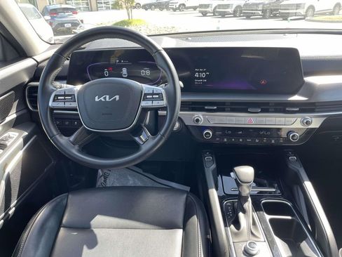 Used 2025 Kia Telluride S AWD/4WD image 2