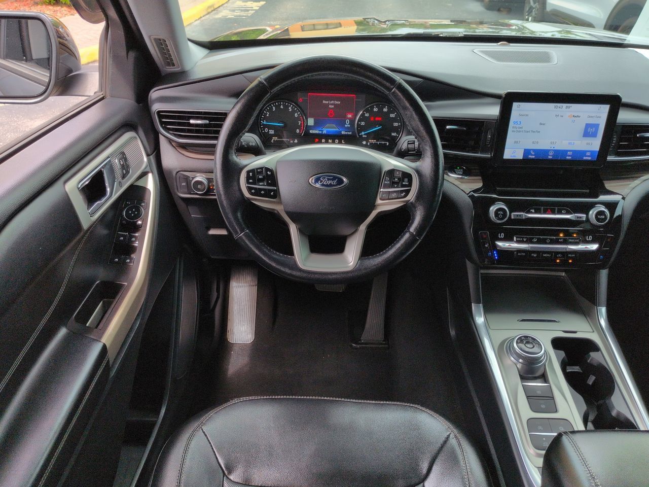 Used 2021 Ford Explorer Limited w/ Equipment Group 301A RWD image 16