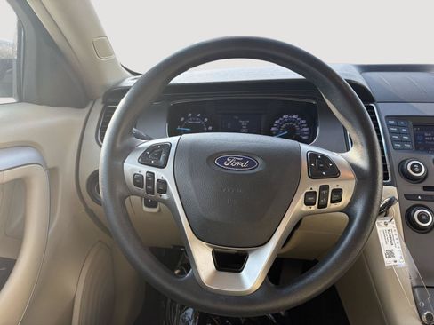 Used 2018 Ford Taurus SE FWD image 22