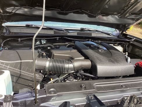 Used 2022 Toyota Tacoma TRD Off-Road w/ TRD Premium Off Road Package image 24