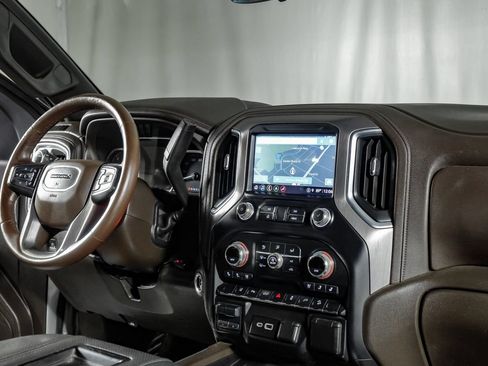 Used 2021 GMC Sierra 2500 Denali w/ Denali Ultimate Package AWD/4WD image 22