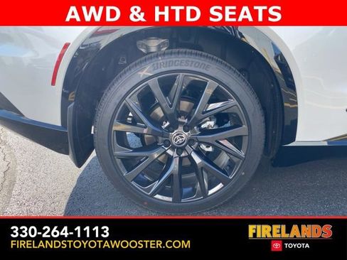 New 2025 Toyota Crown Signia image 22