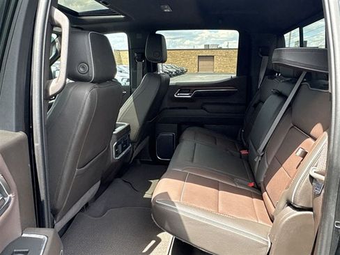 Used 2023 GMC Sierra 1500 Denali w/ Denali Reserve Package AWD/4WD image 25